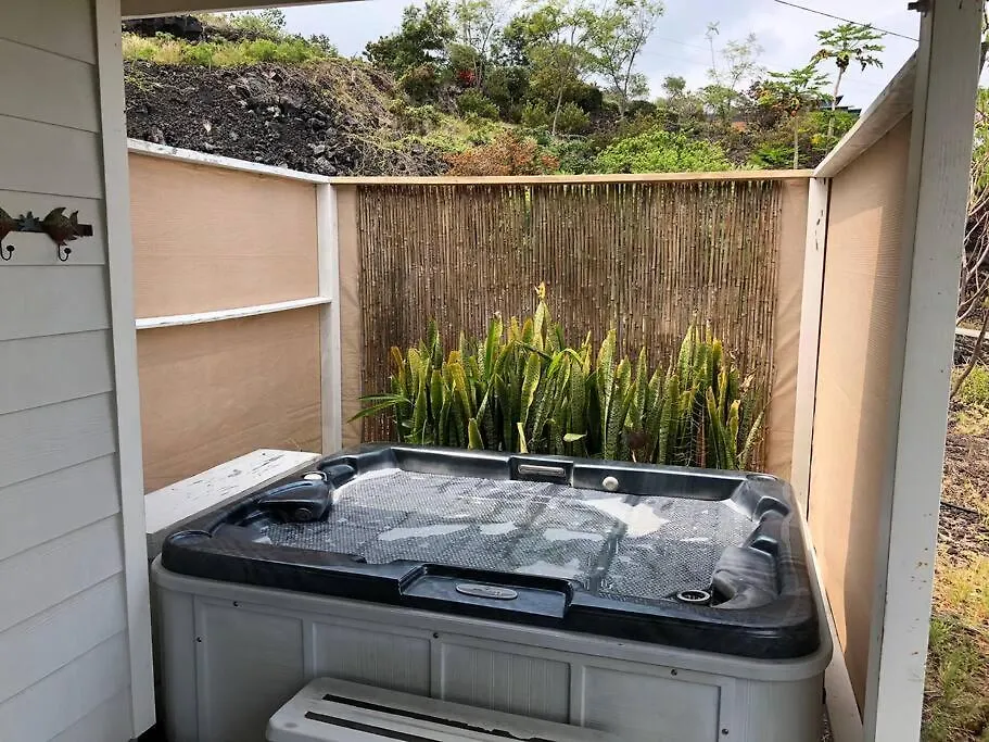 Holiday home The Pineapple Express Hot Tub Volcano 65 Mi Away Papa Bay United States