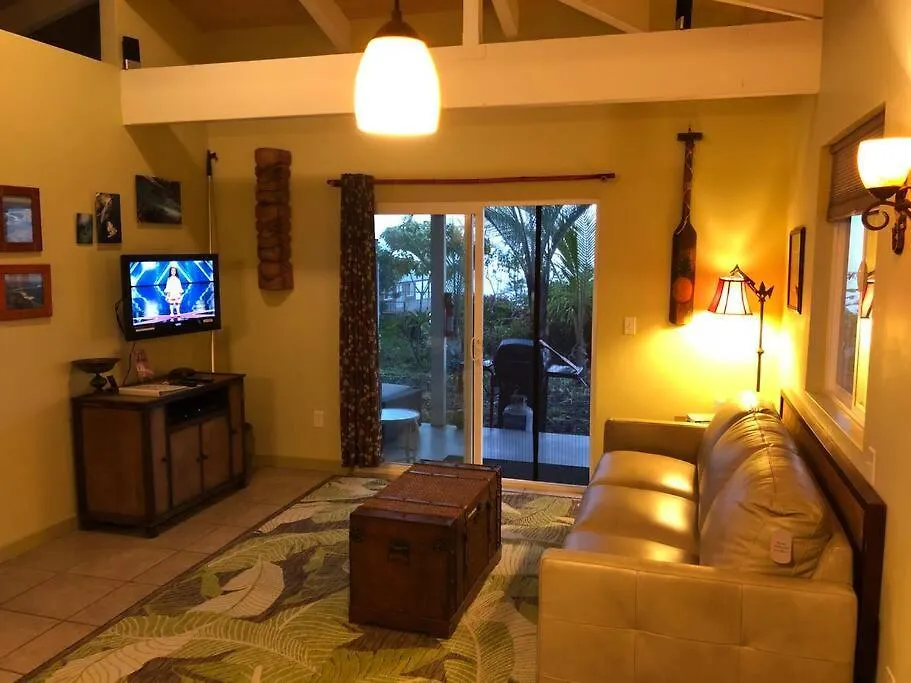 Holiday home The Pineapple Express Hot Tub Volcano 65 Mi Away Papa Bay